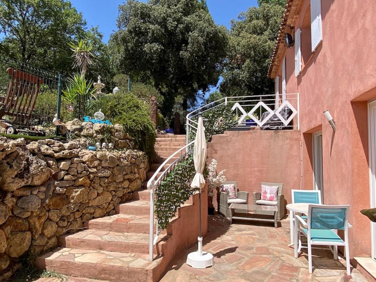 Bed and Breakfast La Vie Est Belle En Provence Tourves Esterno foto