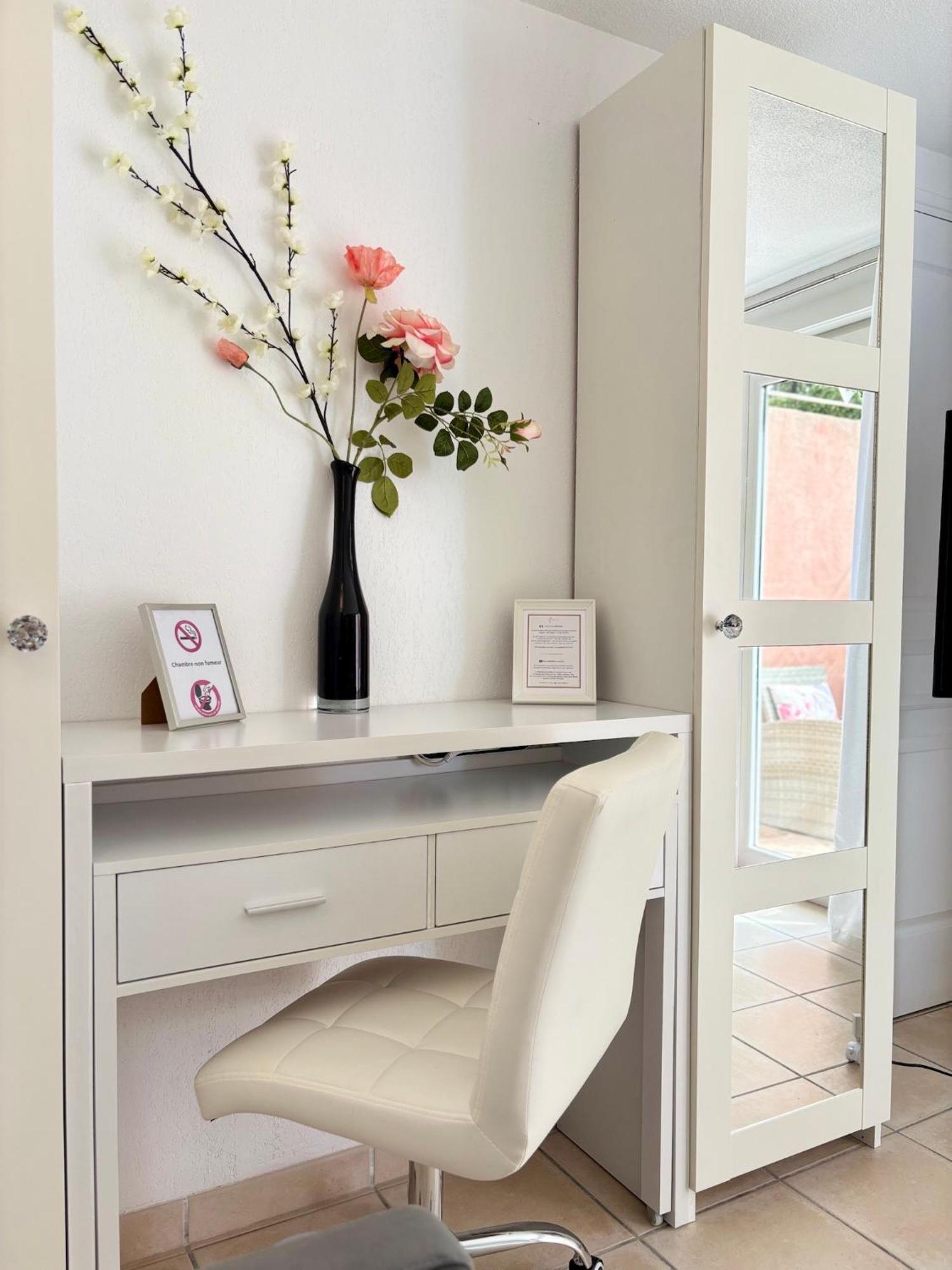 Bed and Breakfast La Vie Est Belle En Provence Tourves Esterno foto